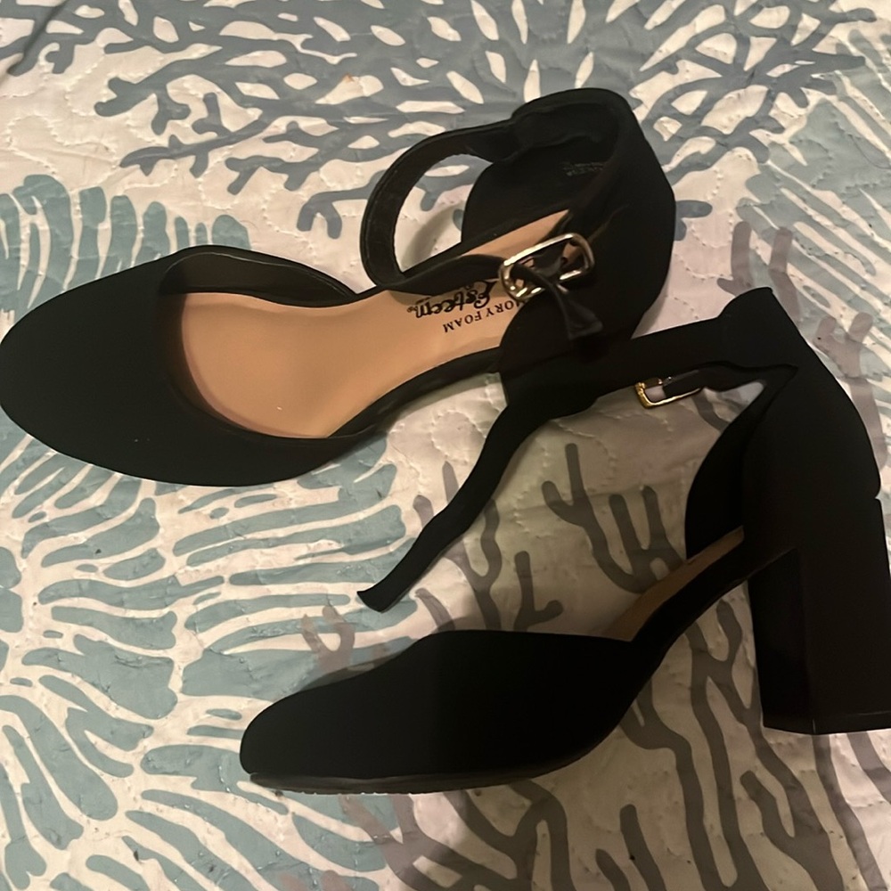 Self esteem footwear 2’ heels